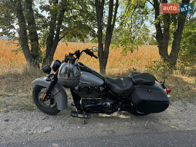 Харлей-Дэвидсон FLHCS 2017 в Черкассах на Automoto.ua Серый Харлей-Дэвидсон FLHCS, объемом двигателя 1.87 л и пробегом 8 тыс. км за 17000 $, фото 2 на Automoto.ua