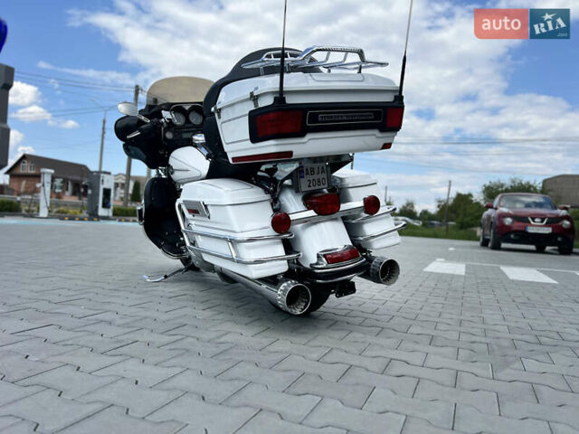 Белый Харлей-Дэвидсон FLHTCU Ultra Classic Electra Glide, объемом двигателя 1.69 л и пробегом 36 тыс. км за 16300 $, фото 14 на Automoto.ua