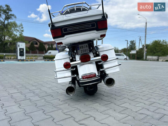 Белый Харлей-Дэвидсон FLHTCU Ultra Classic Electra Glide, объемом двигателя 1.69 л и пробегом 36 тыс. км за 16300 $, фото 2 на Automoto.ua