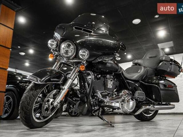 Черный Харлей-Дэвидсон FLHTCU Ultra Classic Electra Glide, объемом двигателя 1.75 л и пробегом 35 тыс. км за 20900 $, фото 34 на Automoto.ua