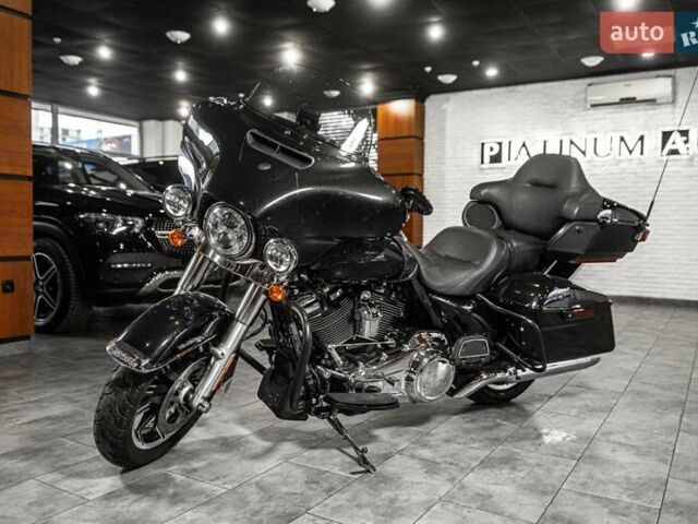 Черный Харлей-Дэвидсон FLHTCU Ultra Classic Electra Glide, объемом двигателя 1.75 л и пробегом 35 тыс. км за 20900 $, фото 2 на Automoto.ua