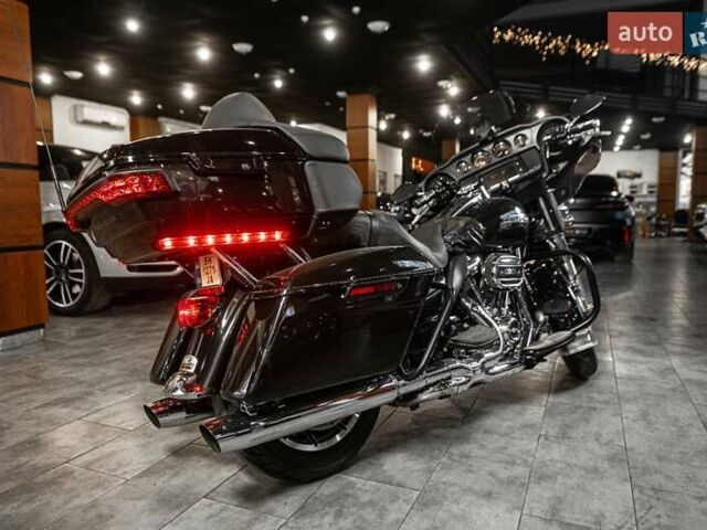 Черный Харлей-Дэвидсон FLHTCU Ultra Classic Electra Glide, объемом двигателя 1.75 л и пробегом 35 тыс. км за 20900 $, фото 18 на Automoto.ua