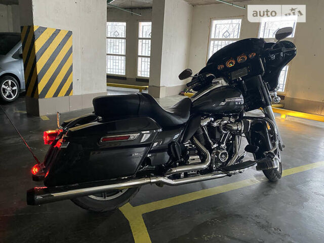 Чорний Харлей-Девідсон FLHTCU Ultra Classic Electra Glide, об'ємом двигуна 1.7 л та пробігом 19 тис. км за 19000 $, фото 2 на Automoto.ua
