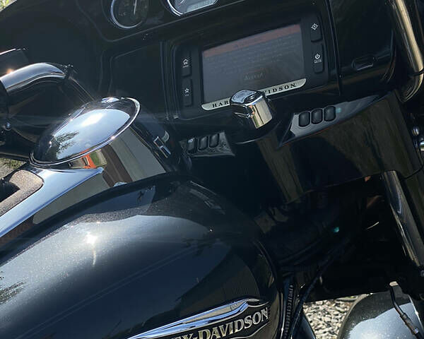 Чорний Харлей-Девідсон FLHTCU Ultra Classic Electra Glide, об'ємом двигуна 1.7 л та пробігом 19 тис. км за 19000 $, фото 3 на Automoto.ua