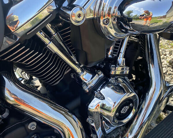 Чорний Харлей-Девідсон FLHTCU Ultra Classic Electra Glide, об'ємом двигуна 1.7 л та пробігом 19 тис. км за 19000 $, фото 5 на Automoto.ua