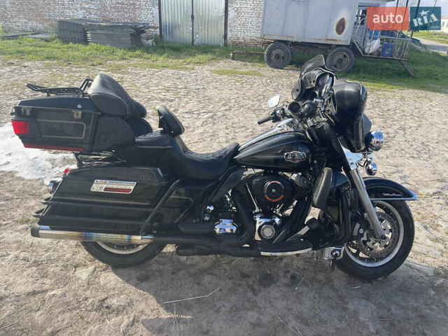Чорний Харлей-Девідсон FLHTCU Ultra Classic Electra Glide, об'ємом двигуна 1.6 л та пробігом 40 тис. км за 11000 $, фото 5 на Automoto.ua