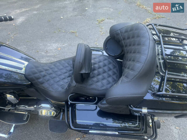 Чорний Харлей-Девідсон FLHTCU Ultra Classic Electra Glide, об'ємом двигуна 1.58 л та пробігом 35 тис. км за 9550 $, фото 4 на Automoto.ua