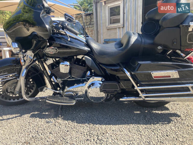 Чорний Харлей-Девідсон FLHTCU Ultra Classic Electra Glide, об'ємом двигуна 1.58 л та пробігом 40 тис. км за 14000 $, фото 2 на Automoto.ua