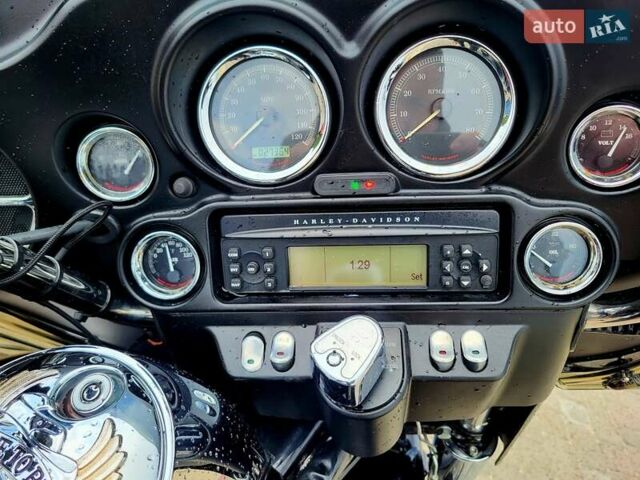 Черный Харлей-Дэвидсон FLHTCU Ultra Classic Electra Glide, объемом двигателя 0 л и пробегом 27 тыс. км за 14700 $, фото 18 на Automoto.ua