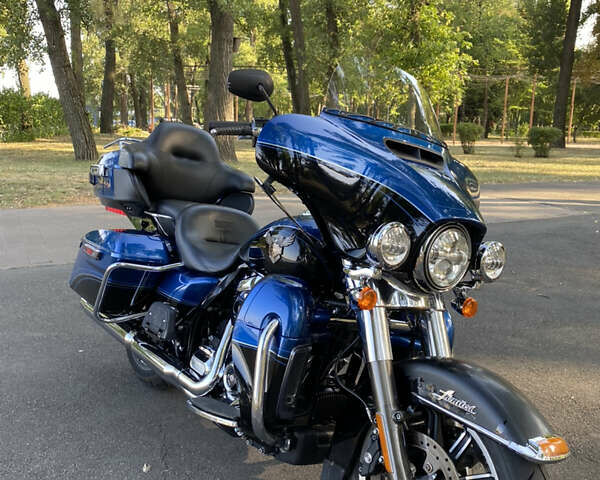 Синий Харлей-Дэвидсон FLHTCU Ultra Classic Electra Glide, объемом двигателя 1.8 л и пробегом 29 тыс. км за 18900 $, фото 10 на Automoto.ua
