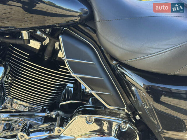 Черный Харлей-Дэвидсон FLHTK, объемом двигателя 1.85 л и пробегом 23 тыс. км за 23500 $, фото 17 на Automoto.ua