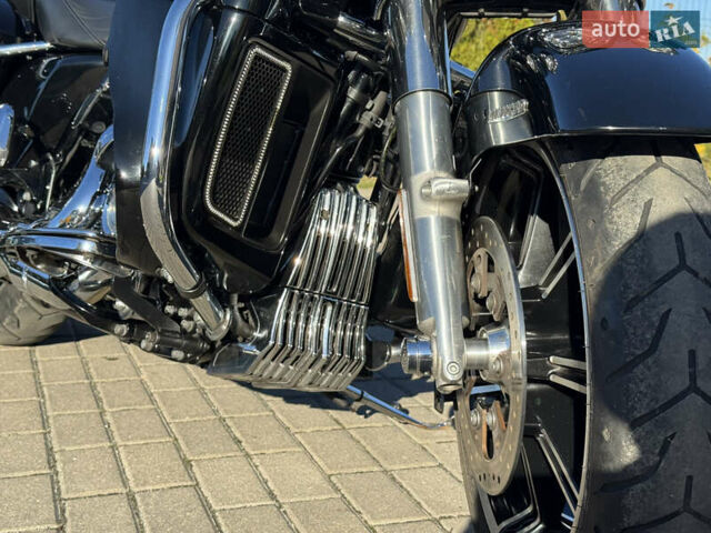 Черный Харлей-Дэвидсон FLHTK, объемом двигателя 1.85 л и пробегом 23 тыс. км за 23500 $, фото 20 на Automoto.ua