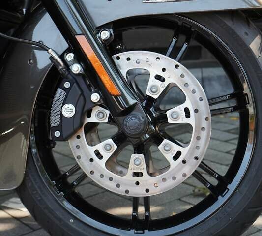 Сірий Харлей-Девідсон FLHTK, об'ємом двигуна 1.87 л та пробігом 1 тис. км за 29900 $, фото 9 на Automoto.ua