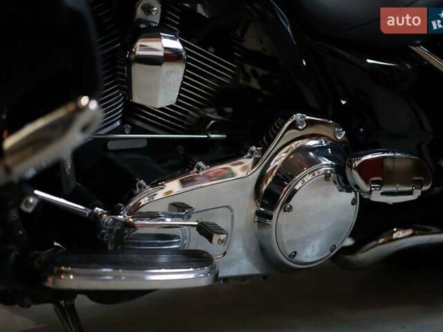 Чорний Харлей-Девідсон FLHTK Electra Glide Ultra Limited, об'ємом двигуна 1.8 л та пробігом 86 тис. км за 15500 $, фото 9 на Automoto.ua