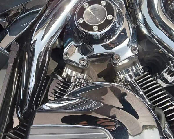 Черный Харлей-Дэвидсон FLHTK Electra Glide Ultra Limited, объемом двигателя 1.54 л и пробегом 39 тыс. км за 18000 $, фото 12 на Automoto.ua