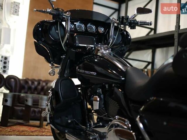 Чорний Харлей-Девідсон FLHTK Electra Glide Ultra Limited, об'ємом двигуна 1.8 л та пробігом 86 тис. км за 15500 $, фото 18 на Automoto.ua