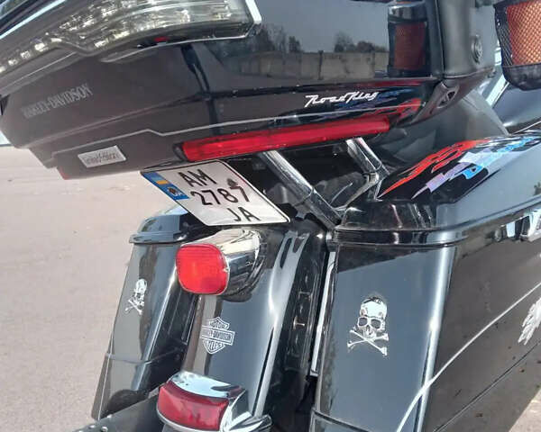 Черный Харлей-Дэвидсон FLHTK Electra Glide Ultra Limited, объемом двигателя 1.54 л и пробегом 39 тыс. км за 18000 $, фото 14 на Automoto.ua
