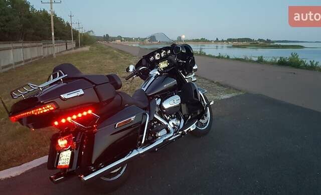 Чорний Харлей-Девідсон FLHTK Electra Glide Ultra Limited, об'ємом двигуна 1.87 л та пробігом 18 тис. км за 27200 $, фото 15 на Automoto.ua