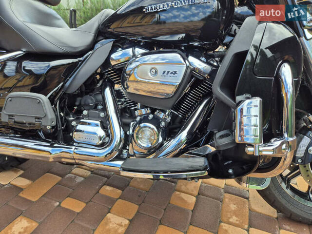 Чорний Харлей-Девідсон FLHTK Electra Glide Ultra Limited, об'ємом двигуна 1.87 л та пробігом 18 тис. км за 27200 $, фото 10 на Automoto.ua