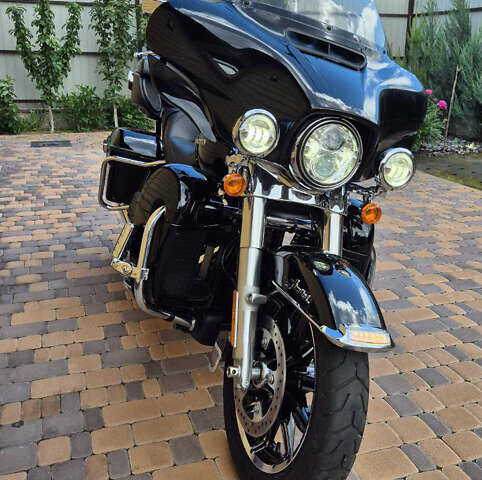 Чорний Харлей-Девідсон FLHTK Electra Glide Ultra Limited, об'ємом двигуна 1.87 л та пробігом 18 тис. км за 27200 $, фото 3 на Automoto.ua