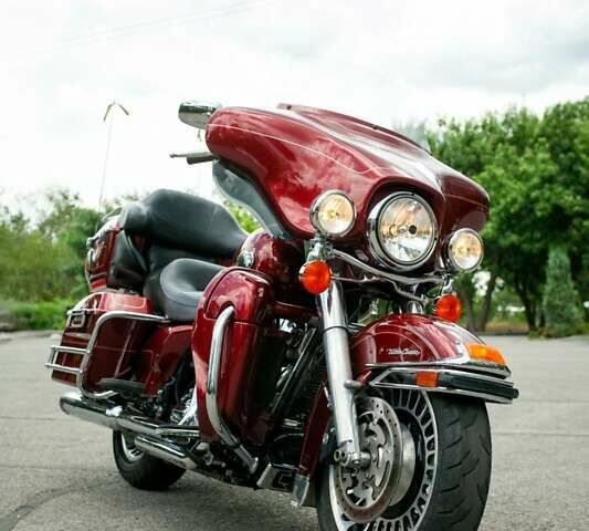 Красный Харлей-Дэвидсон FLHTK Electra Glide Ultra Limited, объемом двигателя 1.8 л и пробегом 50 тыс. км за 11000 $, фото 9 на Automoto.ua