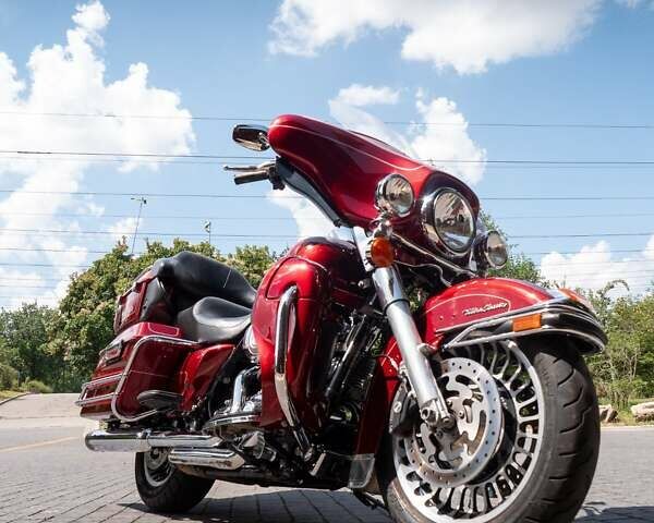 Красный Харлей-Дэвидсон FLHTK Electra Glide Ultra Limited, объемом двигателя 1.8 л и пробегом 50 тыс. км за 11000 $, фото 6 на Automoto.ua