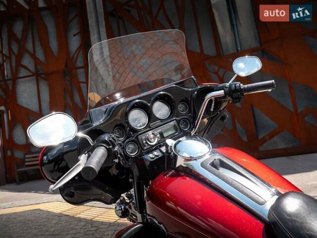 Красный Харлей-Дэвидсон FLHTK Electra Glide Ultra Limited, объемом двигателя 1.8 л и пробегом 50 тыс. км за 11000 $, фото 3 на Automoto.ua