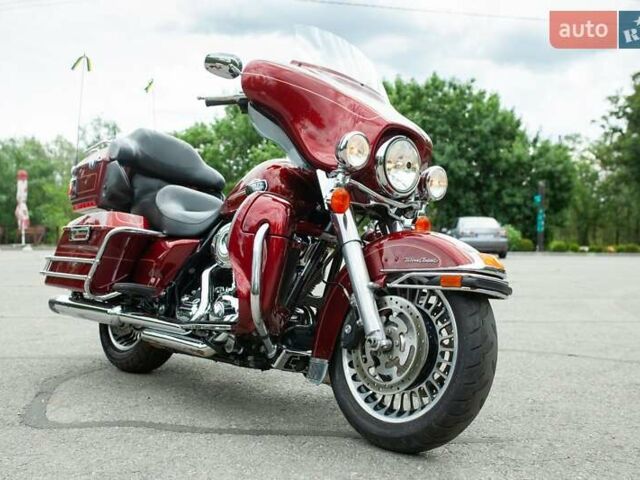 Красный Харлей-Дэвидсон FLHTK Electra Glide Ultra Limited, объемом двигателя 1.8 л и пробегом 50 тыс. км за 11000 $, фото 2 на Automoto.ua