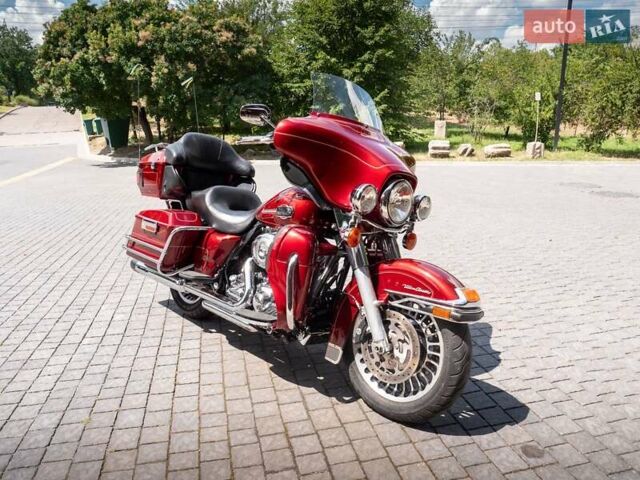 Красный Харлей-Дэвидсон FLHTK Electra Glide Ultra Limited, объемом двигателя 1.8 л и пробегом 50 тыс. км за 11000 $, фото 10 на Automoto.ua