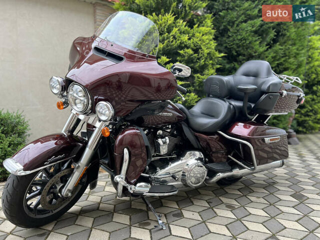 Красный Харлей-Дэвидсон FLHTK Electra Glide Ultra Limited, объемом двигателя 1.85 л и пробегом 12 тыс. км за 26300 $, фото 3 на Automoto.ua