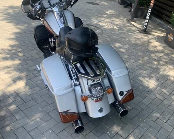 Серый Харлей-Дэвидсон FLHTK Electra Glide Ultra Limited, объемом двигателя 1.8 л и пробегом 50 тыс. км за 15000 $, фото 4 на Automoto.ua