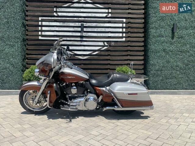 Серый Харлей-Дэвидсон FLHTK Electra Glide Ultra Limited, объемом двигателя 1.8 л и пробегом 50 тыс. км за 15000 $, фото 1 на Automoto.ua