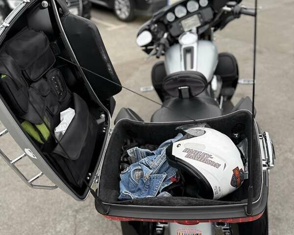 Серый Харлей-Дэвидсон FLHTK Electra Glide Ultra Limited, объемом двигателя 1.69 л и пробегом 11 тыс. км за 17300 $, фото 15 на Automoto.ua