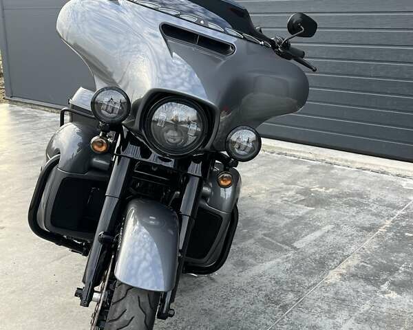 Серый Харлей-Дэвидсон FLHTK Electra Glide Ultra Limited, объемом двигателя 0 л и пробегом 73 тыс. км за 20400 $, фото 3 на Automoto.ua