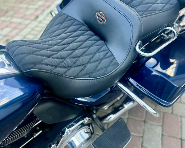 Синій Харлей-Девідсон FLHTK Electra Glide Ultra Limited, об'ємом двигуна 1.7 л та пробігом 98 тис. км за 11500 $, фото 12 на Automoto.ua
