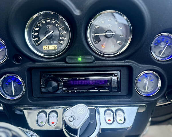Синій Харлей-Девідсон FLHTK Electra Glide Ultra Limited, об'ємом двигуна 1.7 л та пробігом 60 тис. км за 12500 $, фото 10 на Automoto.ua