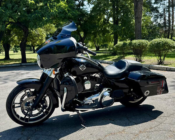 Чорний Харлей-Девідсон FLHX Street Glide, об'ємом двигуна 1.69 л та пробігом 38 тис. км за 13500 $, фото 2 на Automoto.ua