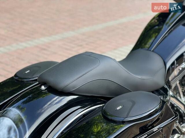 Черный Харлей-Дэвидсон FLHX Street Glide, объемом двигателя 0 л и пробегом 35 тыс. км за 39990 $, фото 4 на Automoto.ua