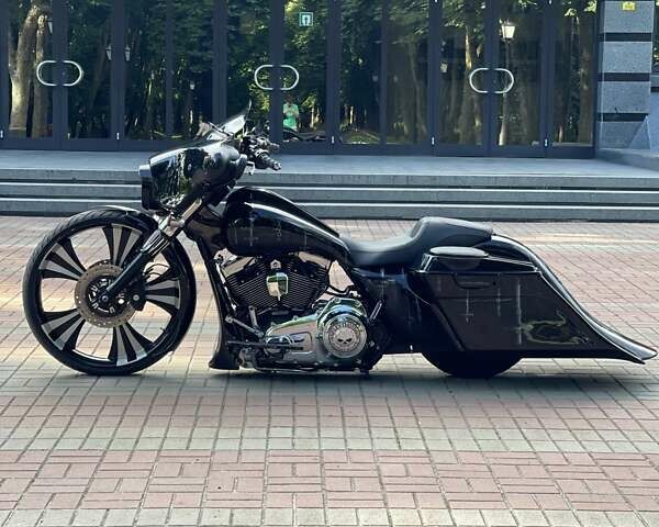Черный Харлей-Дэвидсон FLHX Street Glide, объемом двигателя 0 л и пробегом 35 тыс. км за 39990 $, фото 24 на Automoto.ua