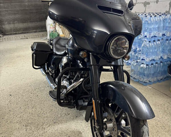 Чорний Харлей-Девідсон FLHX Street Glide, об'ємом двигуна 1.7 л та пробігом 67 тис. км за 14999 $, фото 11 на Automoto.ua