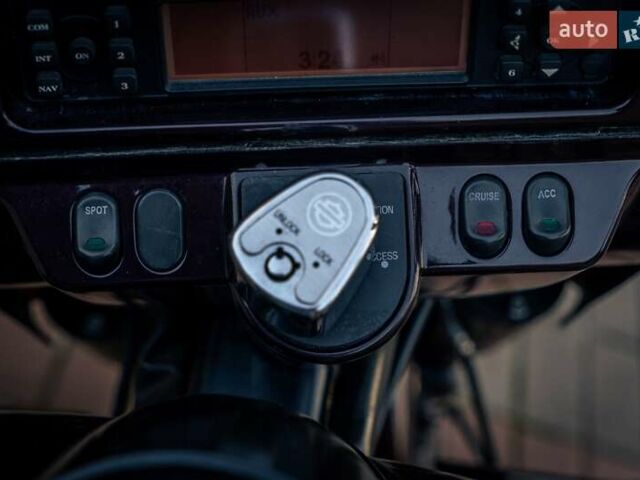 Харлей-Дэвидсон FLHX Street Glide, объемом двигателя 1.7 л и пробегом 59 тыс. км за 12900 $, фото 12 на Automoto.ua
