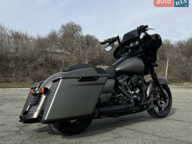 Сірий Харлей-Девідсон FLHX Street Glide, об'ємом двигуна 1.8 л та пробігом 19 тис. км за 22000 $, фото 7 на Automoto.ua