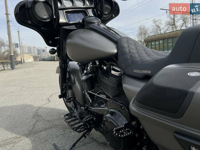 Сірий Харлей-Девідсон FLHX Street Glide, об'ємом двигуна 1.8 л та пробігом 19 тис. км за 22000 $, фото 1 на Automoto.ua