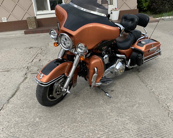 Оранжевый Харлей-Дэвидсон FLHX Street Glide, объемом двигателя 1.58 л и пробегом 22 тыс. км за 15300 $, фото 1 на Automoto.ua