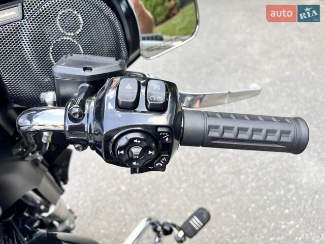 Черный Харлей-Дэвидсон FLHXS, объемом двигателя 2 л и пробегом 2 тыс. км за 29000 $, фото 21 на Automoto.ua