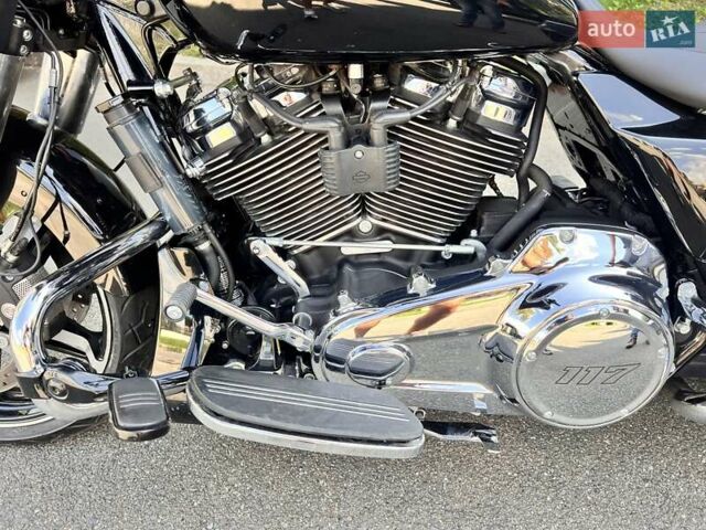 Черный Харлей-Дэвидсон FLHXS, объемом двигателя 2 л и пробегом 2 тыс. км за 29000 $, фото 27 на Automoto.ua