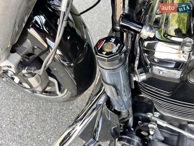 Черный Харлей-Дэвидсон FLHXS, объемом двигателя 2 л и пробегом 2 тыс. км за 29000 $, фото 29 на Automoto.ua