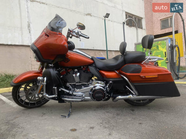 Красный Харлей-Дэвидсон FLHXSE, объемом двигателя 1.92 л и пробегом 26 тыс. км за 28000 $, фото 2 на Automoto.ua
