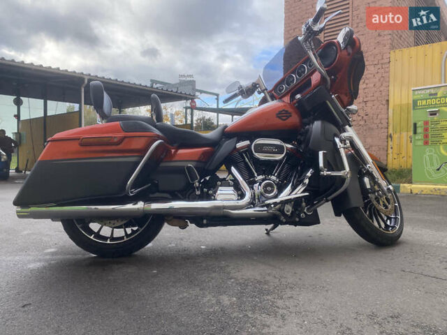 Красный Харлей-Дэвидсон FLHXSE, объемом двигателя 1.92 л и пробегом 26 тыс. км за 28000 $, фото 11 на Automoto.ua