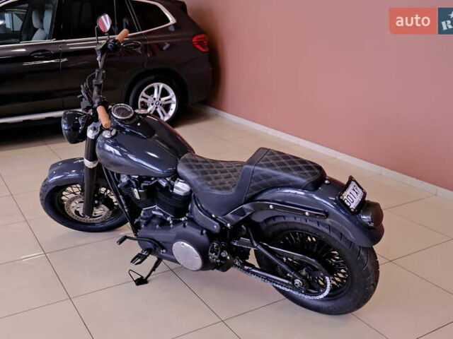 Серый Харлей-Дэвидсон FLSL, объемом двигателя 1.7 л и пробегом 18 тыс. км за 16900 $, фото 3 на Automoto.ua